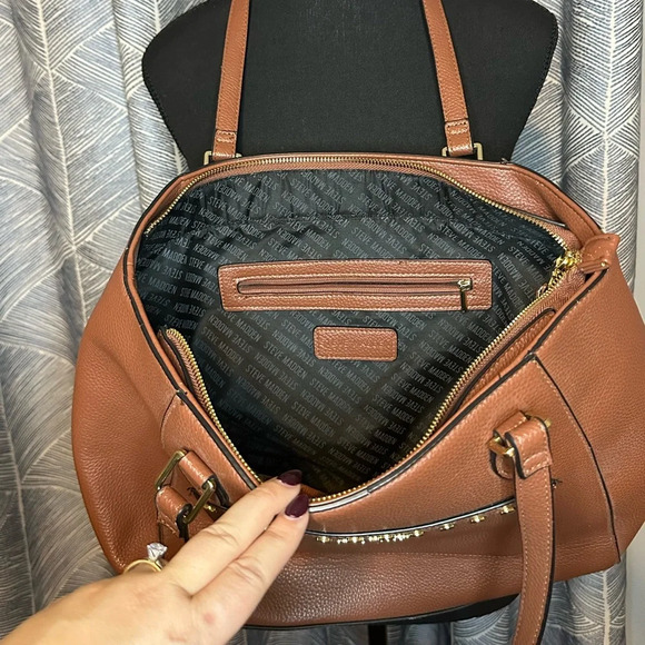SOLD!!! Steve Madden Tote Bag - Picture 2 of 3